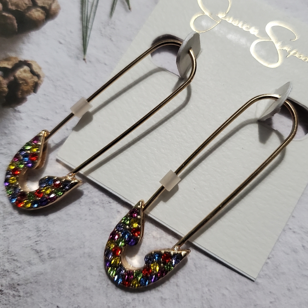 Jessica Simpson Safety Pin Earring - Picture 2 of 4